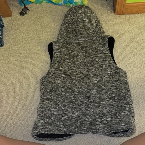 Alter’d state vest - Picture 2 of 3